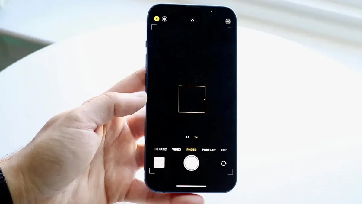 iPhone Arka Kamera Siyah Ekran Sorunu: Neden Olur ve Nasıl Çözülür?