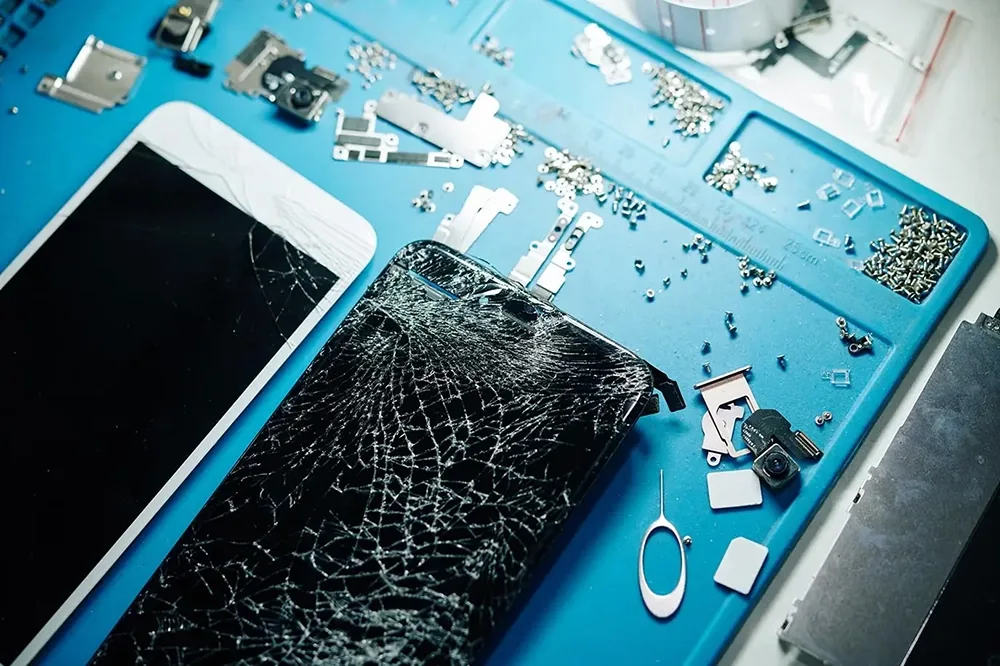 iPhone Ekran Değişimi Ne Kadar Sürer? Modellere Göre Süreler