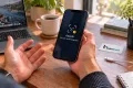 iPhone 13 Pro Max Face ID sorununun gösterildiği temsili telefon görseli