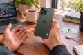 iPhone 13 Pro Max arka camındaki çatlağı gösteren temsili telefon görseli