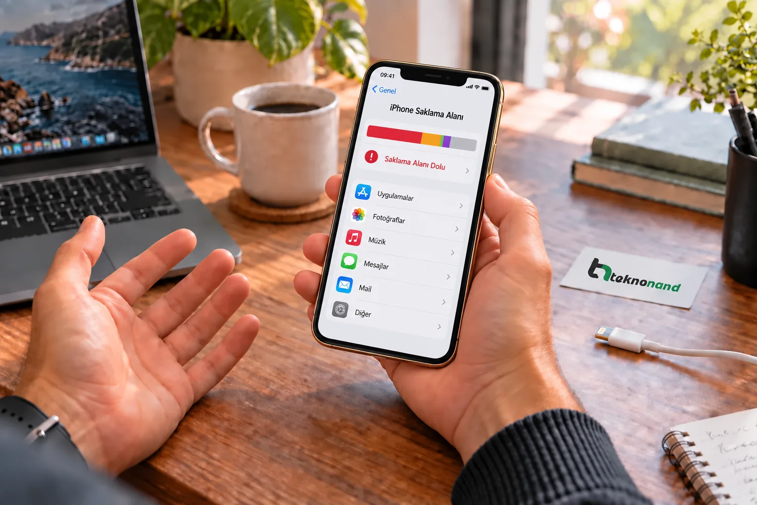 iPhone XS saklama alanı dolu uyarısını anlatan temsili telefon görseli